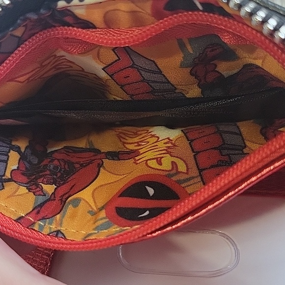 NWT- Loungefly Marvel Deadpool Wallet. - Picture 7 of 8